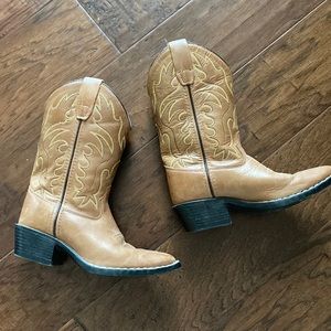 Genuine leather boots